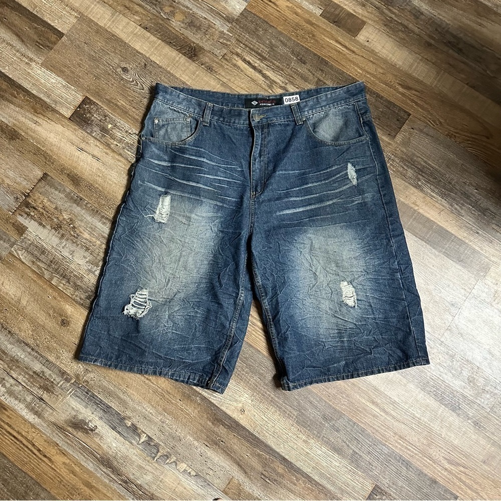 Enyce shorts size 42 men’s like new 14”inseam 14”rise